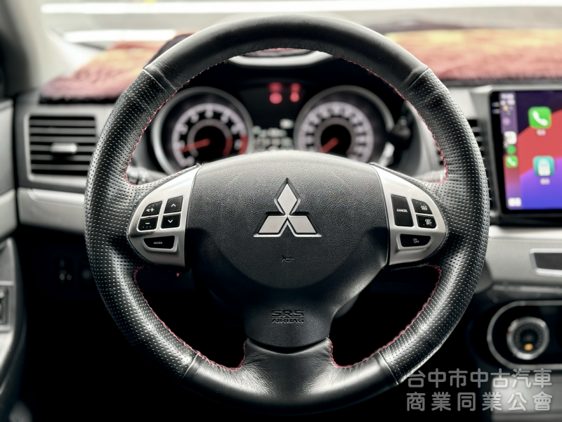一手車！里程僅跑7萬！原廠保養！定速！I-KEY！無線AppleCarPlay！倒車顯影 四輪新胎 抬頭顯示！原鈑件！
