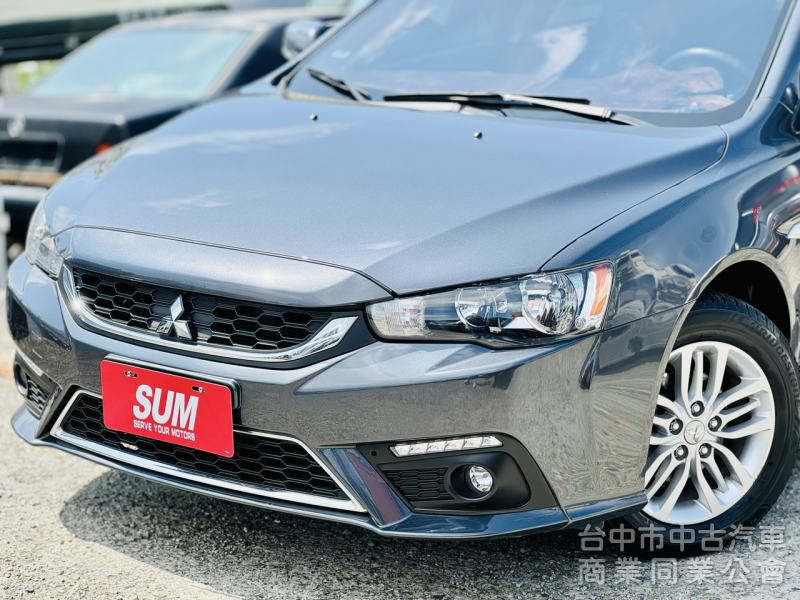 一手車！里程僅跑7萬！原廠保養！定速！I-KEY！無線AppleCarPlay！倒車顯影 四輪新胎 抬頭顯示！原鈑件！