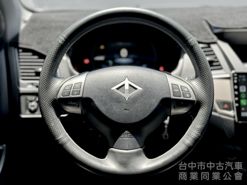 旗艦版！一手車！僅跑5萬！數位儀表 盲點 定速 後座出風口 無線CarPlay！原鈑件！可全貸！大甲在地30年老店！