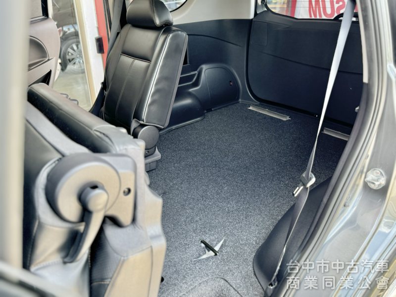 旗艦版！一手車！僅跑5萬！數位儀表 盲點 定速 後座出風口 無線CarPlay！原鈑件！可全貸！大甲在地30年老店！