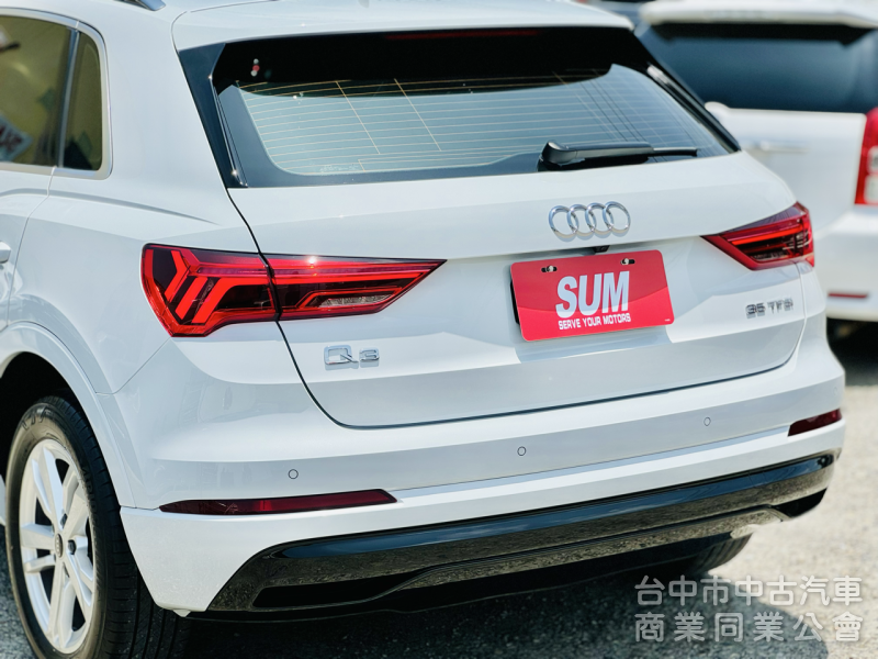 一手車！僅跑3萬！原廠保養！新車保固中！ACC跟車 盲點 環景 腳踢尾門 CarPlay！原鈑件！台中在地30年老店！