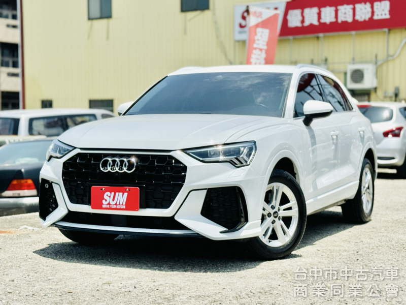 一手車！僅跑3萬！原廠保養！新車保固中！ACC跟車 盲點 環景 腳踢尾門 CarPlay！原鈑件！台中在地30年老店！