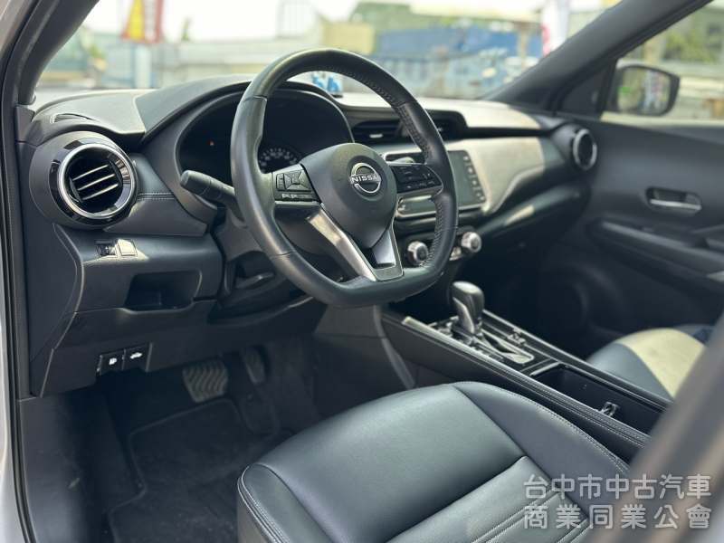 旗艦版！僅跑3萬！新車保固！環景 ACC跟車 盲點 恆溫 CarPaly 車道偏移！原鈑件！可全貸！台中在地30年老店！