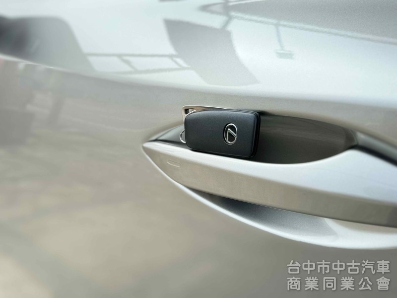 搶先看～曜黑版！全速域ACC跟車！F Sport空力套件！盲點 CarPlay 9氣囊！原鈑！可全貸！台中在地30年老店