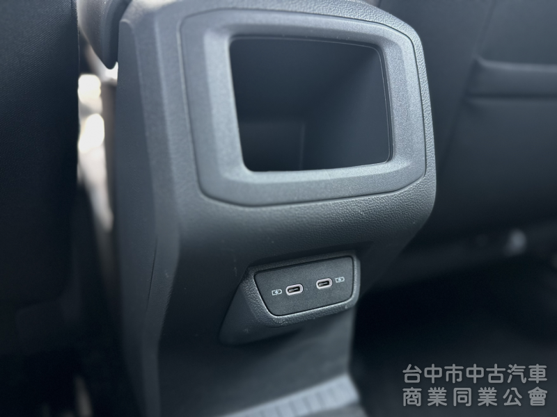 搶先看～新車保固中！原廠保養！ACC跟車 無線充電 CarPlay 雙區恆溫！原鈑件！可全貸！台中在地30年老店！
