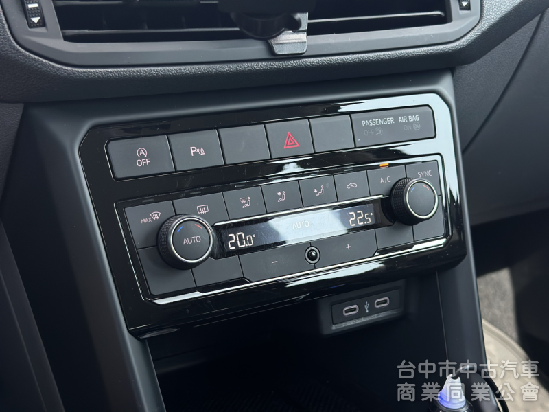 搶先看～新車保固中！原廠保養！ACC跟車 無線充電 CarPlay 雙區恆溫！原鈑件！可全貸！台中在地30年老店！