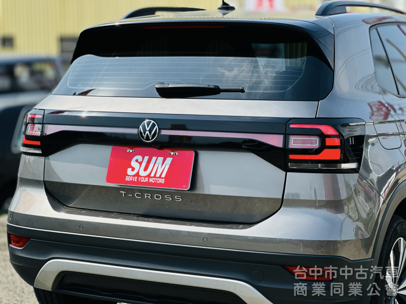 搶先看～新車保固中！原廠保養！ACC跟車 無線充電 CarPlay 雙區恆溫！原鈑件！可全貸！台中在地30年老店！