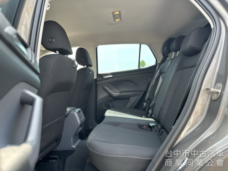 搶先看～新車保固中！原廠保養！ACC跟車 無線充電 CarPlay 雙區恆溫！原鈑件！可全貸！台中在地30年老店！