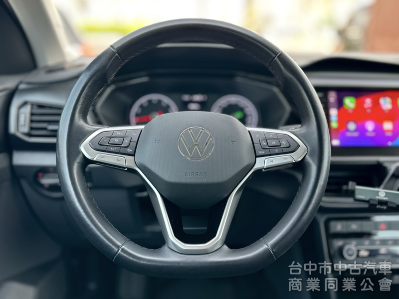搶先看～新車保固中！原廠保養！ACC跟車 無線充電 CarPlay 雙區恆溫！原鈑件！可全貸！台中在地30年老店！