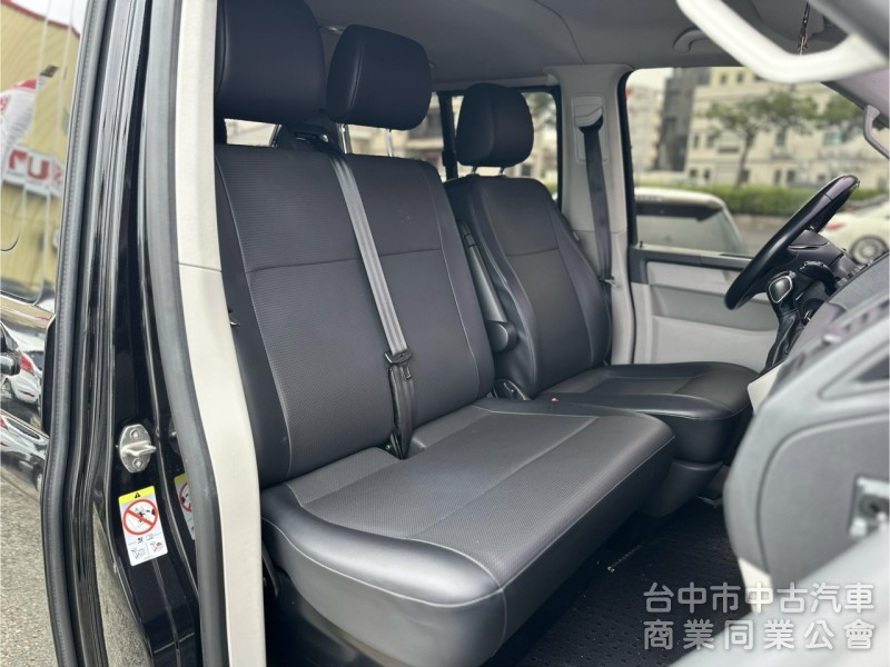 搶先看～長軸！僅跑9萬！九人座！定速 三區恆溫 藍芽 倒車影像 後座遮陽簾！可全貸！售後全省保固！台中在地30年老店！