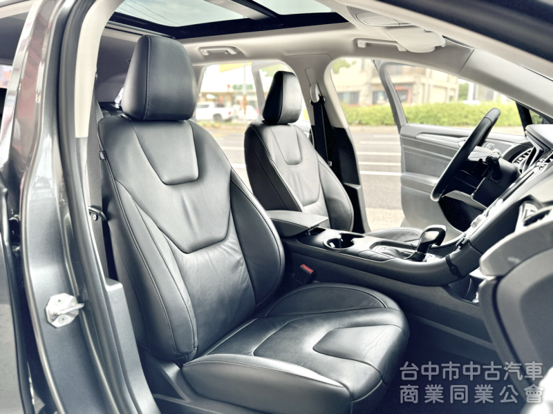 一手車！Wagon跑旅型！ACC跟車！盲點 電尾門 CarPlay 電熱椅 全景天窗！原鈑件！可全貸！台中在地30年老店