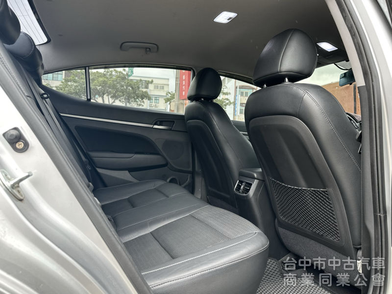 搶先看！一手車！豪華版！六安！定速！無線CarPlay！前後記錄器！後座出風口！原鈑件！可全貸！台中在地深耕30年老店！