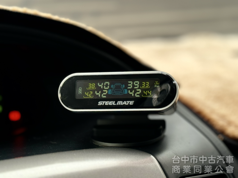 搶先看！省油代步車！雙安全氣囊！前後紀錄器！胎壓偵測！藍芽影音！可全貸！台中在地深耕30年老店！