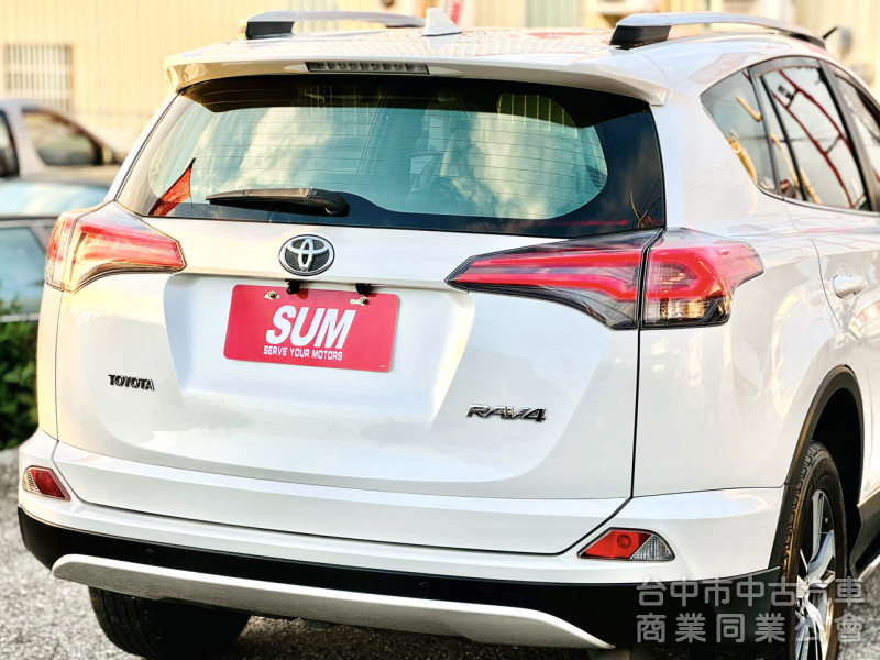 搶先看！一手車！原廠保養！360環景！腳踢尾門！無線CarPlay！LED頭燈！定速！前後紀錄器！原鈑件！可全貸！