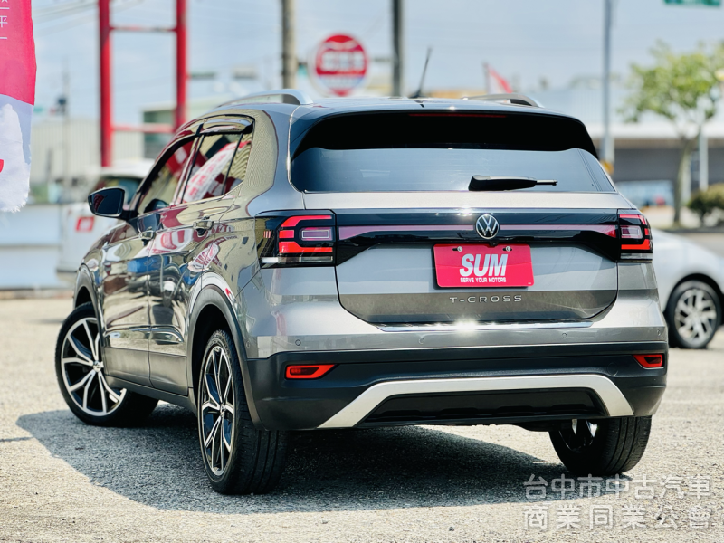 原廠保養！ACC跟車！盲點！數位儀表！CarPlay！自動停車！可全貸！售後保固！台中在地深耕30年老店！