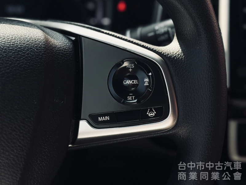 搶先看！5.5代小改款！ACC跟車 無線CarPlay 車道維持！原鈑件！可全貸！兩年5萬公里保固！台中在地30年老店！