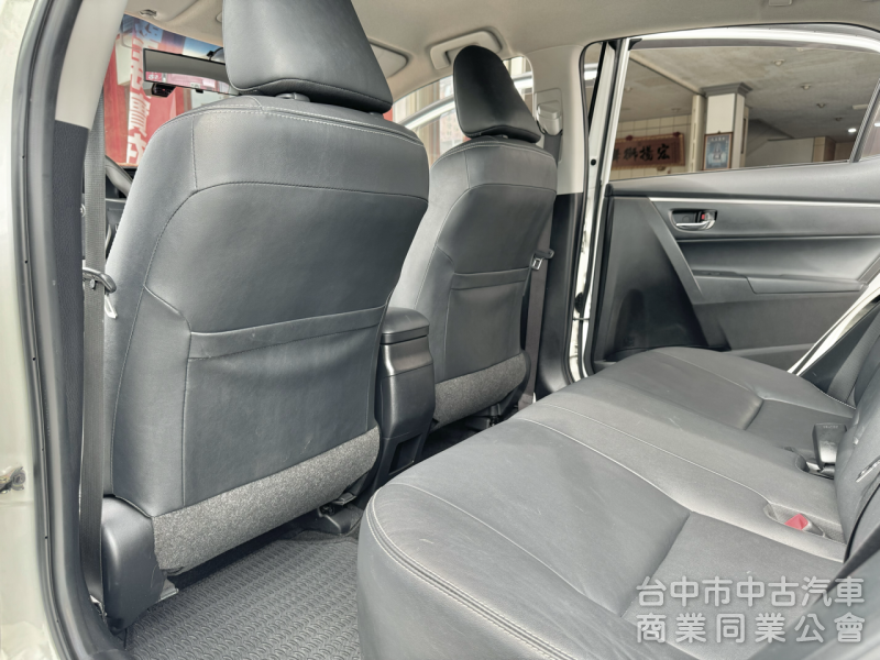 一手車！Safety+！免鑰匙 摸門 定速 恆溫 藍芽 導航 數位電視 抬頭顯示！可全貸！售後保固！台中在地30年老店！