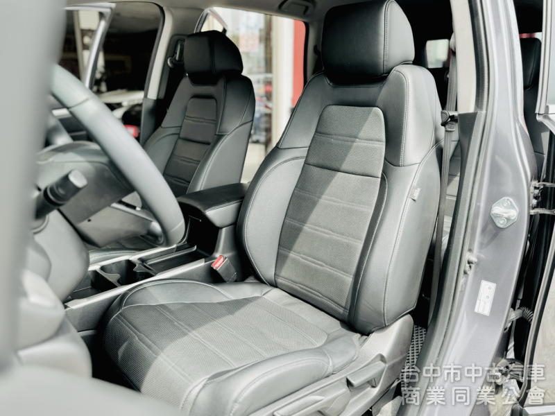 搶先看！5.5代小改款！ACC跟車 無線CarPlay 車道維持！可全貸！兩年5萬公里保固！台中在地30年老店！