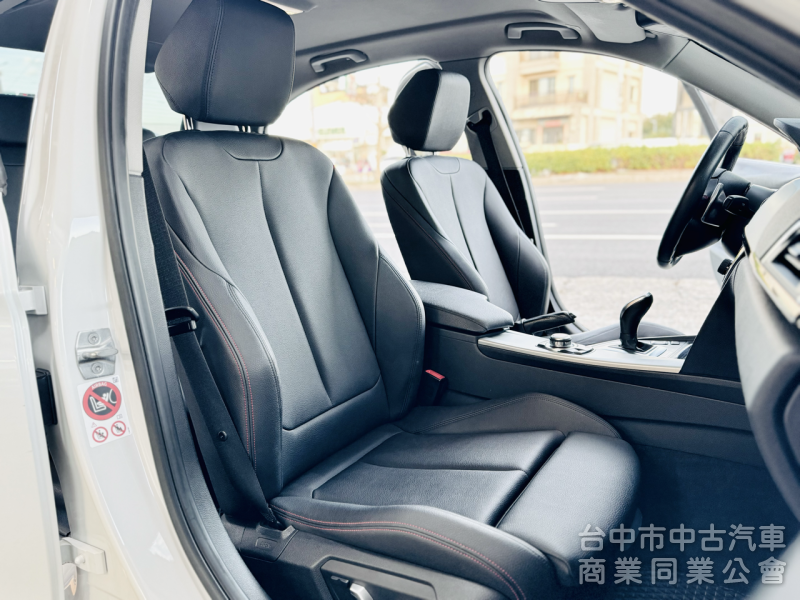 一手車！小改款！B48引擎！耗材已更新！換檔撥片 定速巡航 雙區恆溫 導航 倒車影像！可全貸！台中在地深耕30年老店！