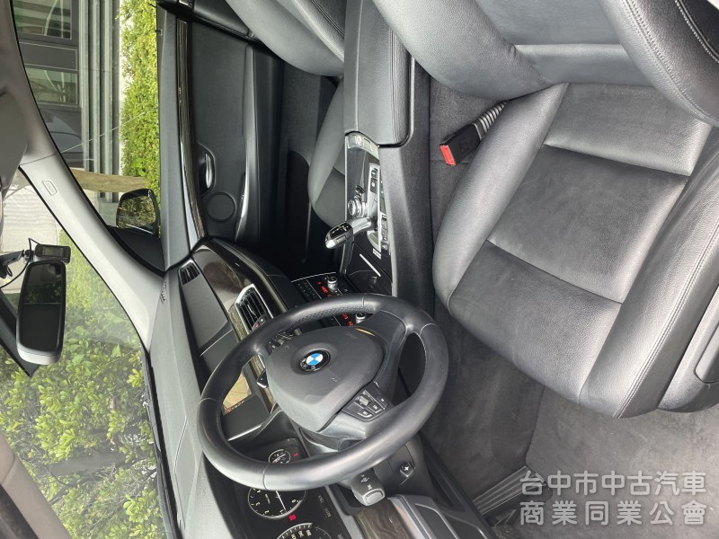 汎亞汽車2015 BMW 5-Series GT 520d 總代理 一手車 里程僅8萬 全景天窗 電尾門 極寬敞車內空間