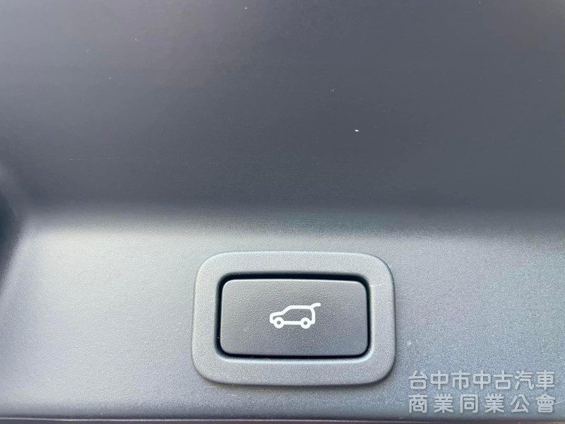 2016「英倫猛獸現身！Jaguar F-Pace 高質感豪華駕馭體驗」