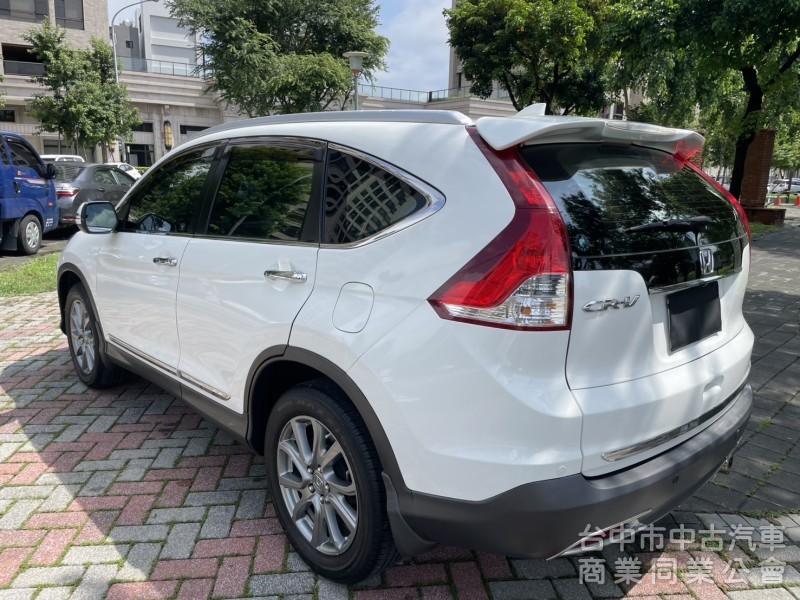 汎亞汽車 2016 CR-V 2.4 VTi-S 空間大 省油耐用 家庭休旅首選，車況優
