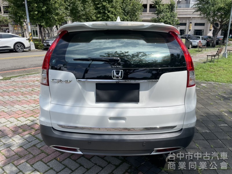 汎亞汽車 2016 CR-V 2.4 VTi-S 空間大 省油耐用 家庭休旅首選，車況優