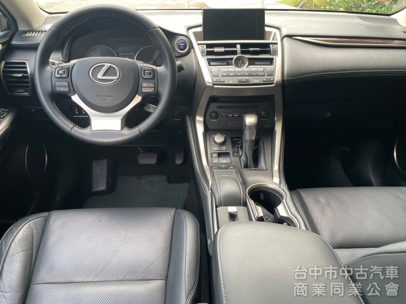 2015 Lexus NX300h 完美車況 舒適駕馭首選 