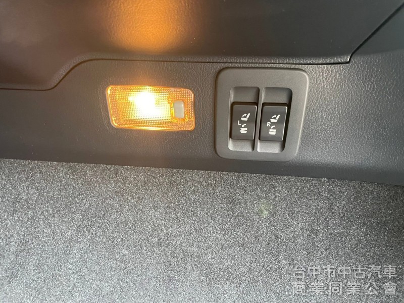 2015 Lexus NX300h 完美車況 舒適駕馭首選 