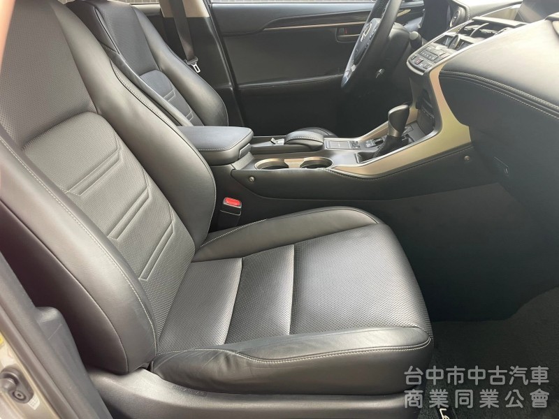 2015 Lexus NX300h 完美車況 舒適駕馭首選 