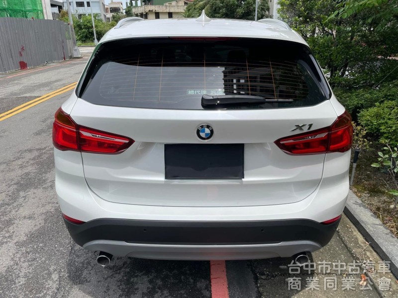 汎亞汽車 BMW X1 SDRIVE20i 全車原鈑 完美車況 超低里程