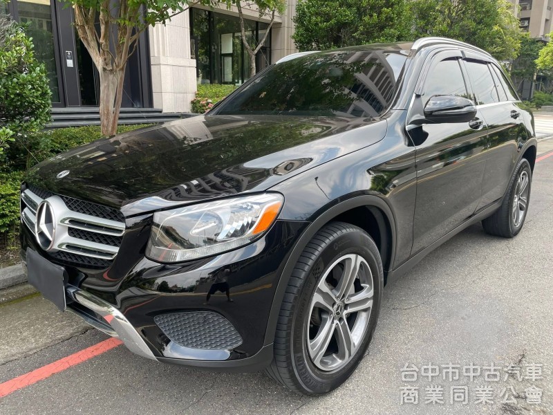汎亞汽車 2017 Mercedes-Benz GLC 300 豪華內裝 內外漂亮