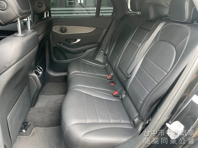 汎亞汽車 2017 Mercedes-Benz GLC 300 豪華內裝 內外漂亮