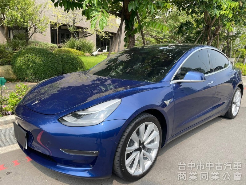 汎亞汽車 2020 Tesla Model 3 超低里程2.5萬公里 全車原鈑件，內外都漂亮 認證AA等級