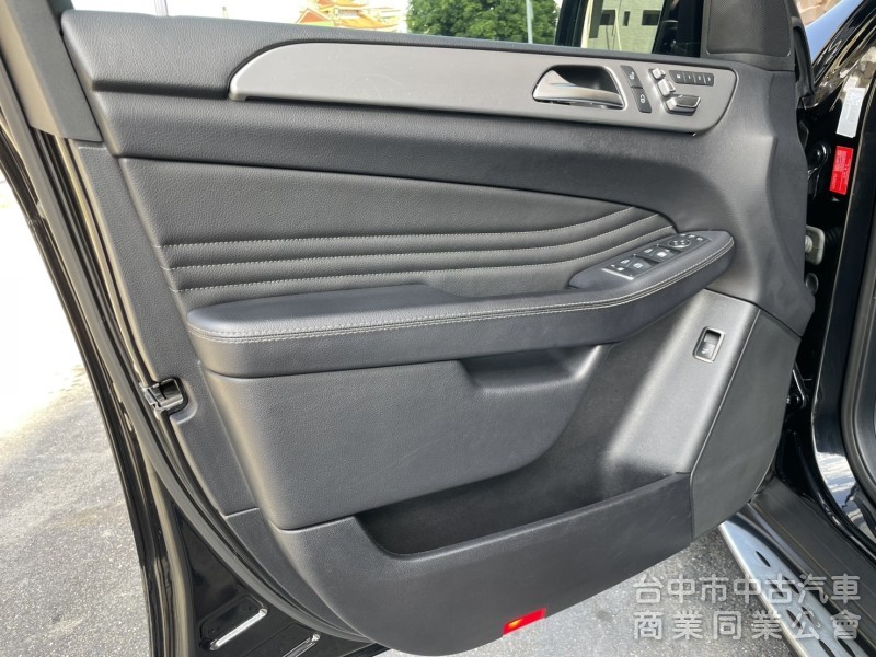 汎亞汽車  2016 領牌 BENZ GLE 450 4MATIC 一手車 全原廠保養 里程僅 12 萬 認證AA等級