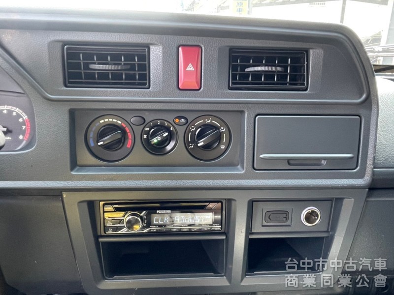 2020年 新款得利卡 木床
