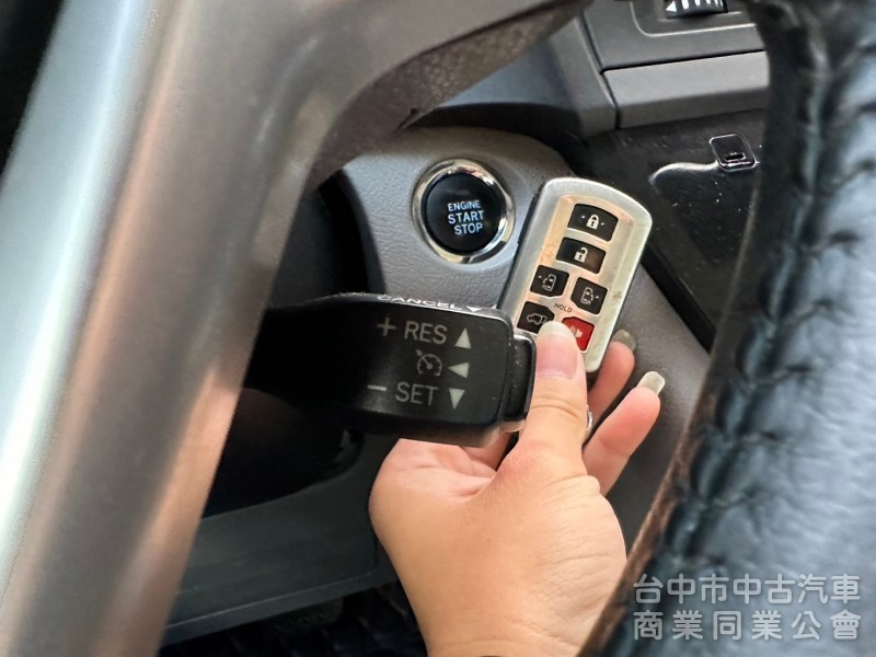 2015 Toyota Sienna 3.5 XLE 原版件 里程正常跑 認證車 天窗 安卓機 電動座椅 滑門 大電視
