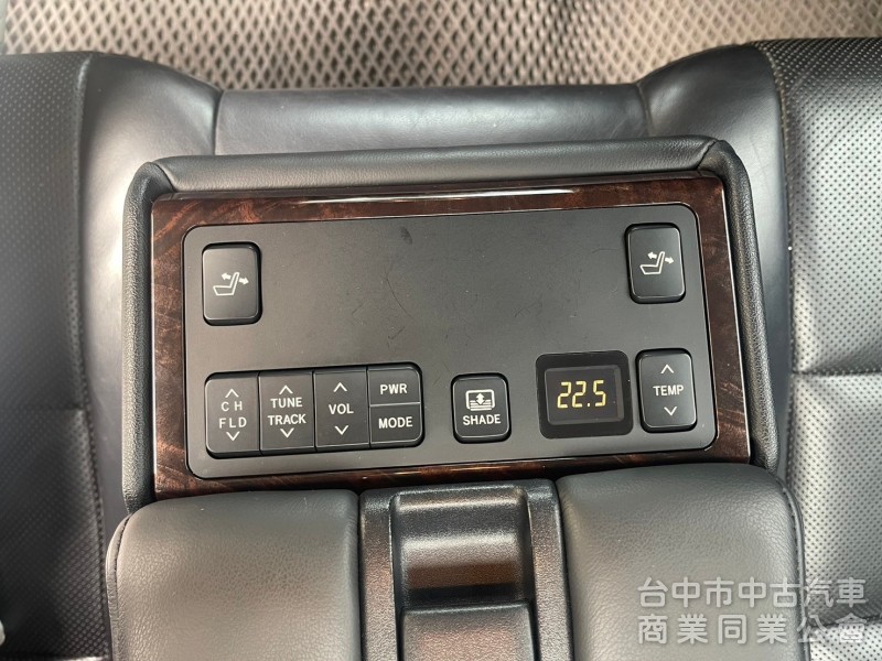 2015 Camry 原版件、頂級版 雙前通風座椅、後座電動座椅、駕駛記憶功能 油電超級省