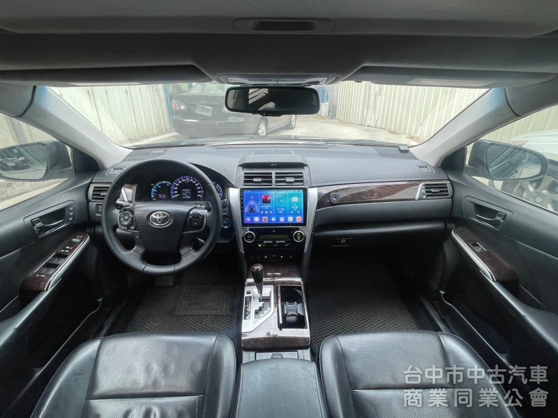 2015 Camry 原版件、頂級版 雙前通風座椅、後座電動座椅、駕駛記憶功能 油電超級省