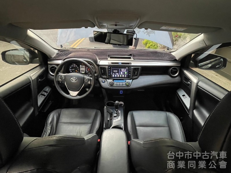 2016 RAV4 2.0 配備超多 ACC跟車、Car play 主機 駕駛電動座椅等等