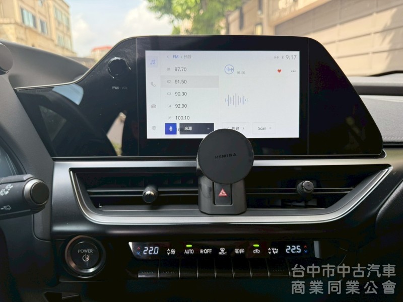 車況漂亮，旅遊小休旅車款