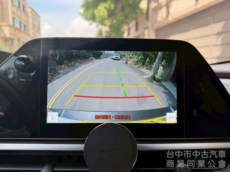 車況漂亮，旅遊小休旅車款