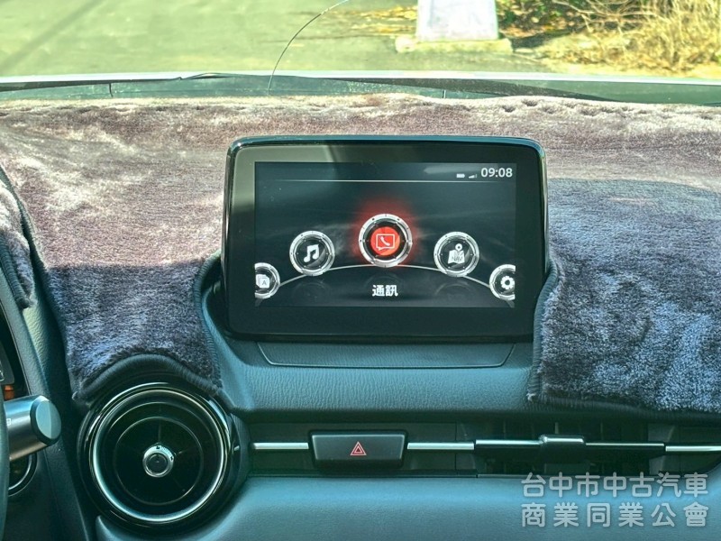 進口小休旅、市區代步方便 安全有保障