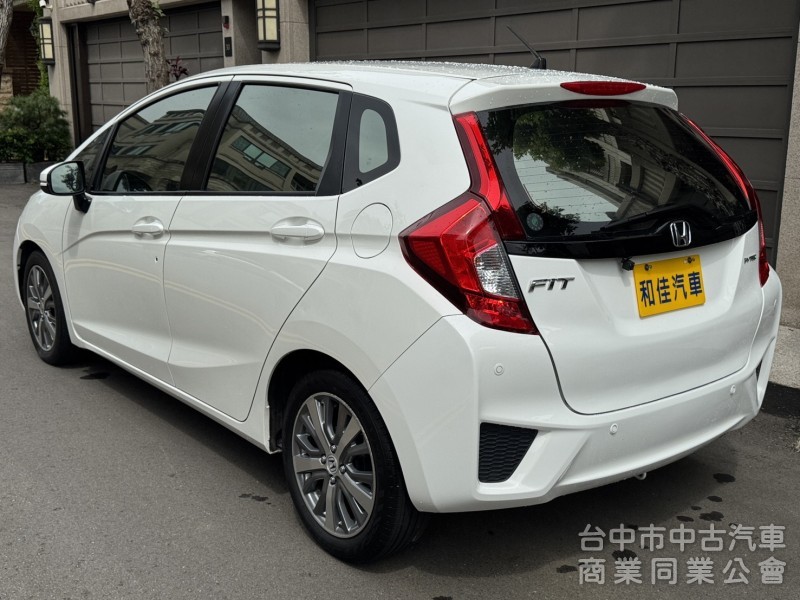 超級都會小車、買菜停車都方便