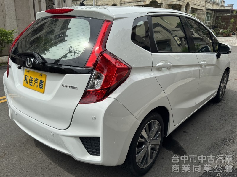 超級都會小車、買菜停車都方便