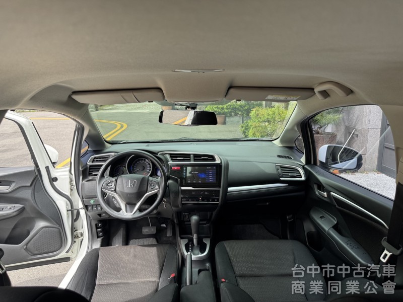 超級都會小車、買菜停車都方便