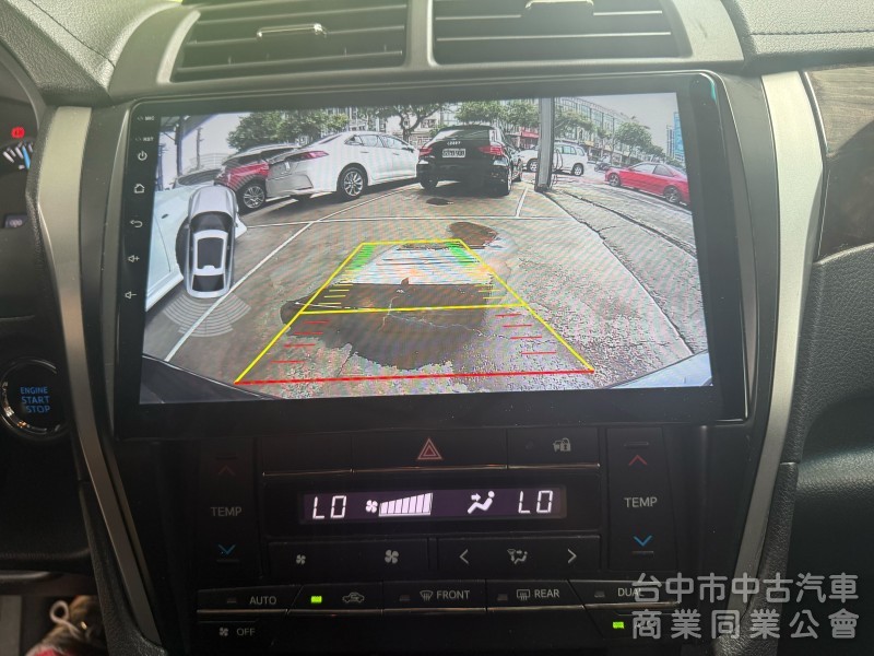 2017 Camry 2.0 豪華版 舒適大型房車！底盤穩 操控性佳 試試就知道