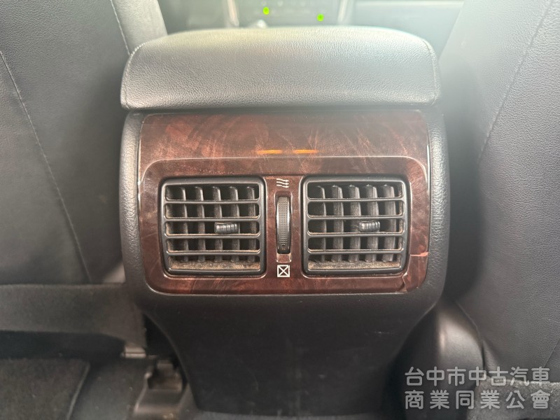 2017 Camry 2.0 豪華版 舒適大型房車！底盤穩 操控性佳 試試就知道