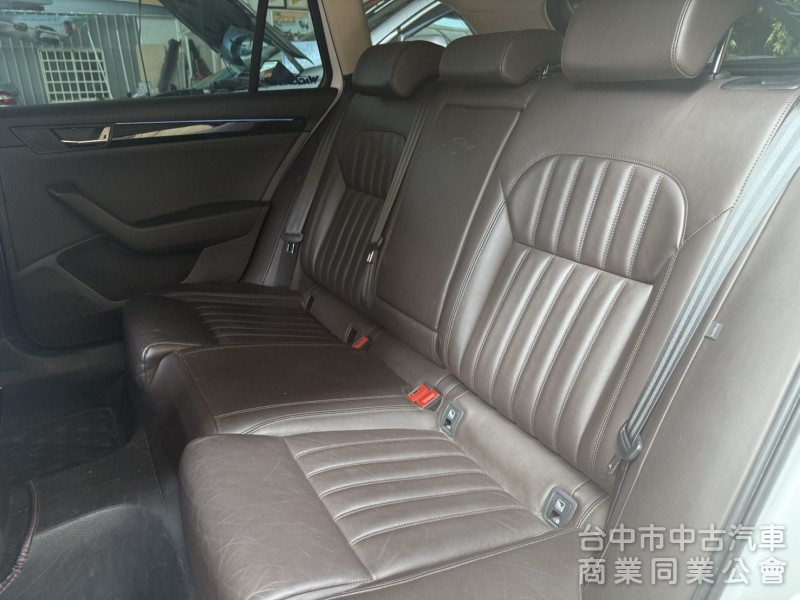 2016 SUPERB COMBI L&K 四傳 精品改裝樣樣來 電腦、VVS排氣、19吋輪框、加大碟盤前八活塞 KW避