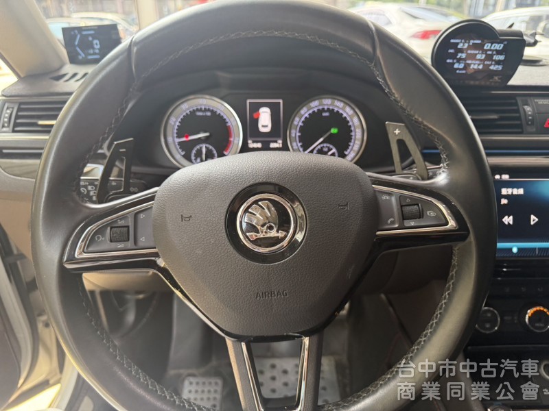 2016 SUPERB COMBI L&K 四傳 精品改裝樣樣來 電腦、VVS排氣、19吋輪框、加大碟盤前八活塞 KW避